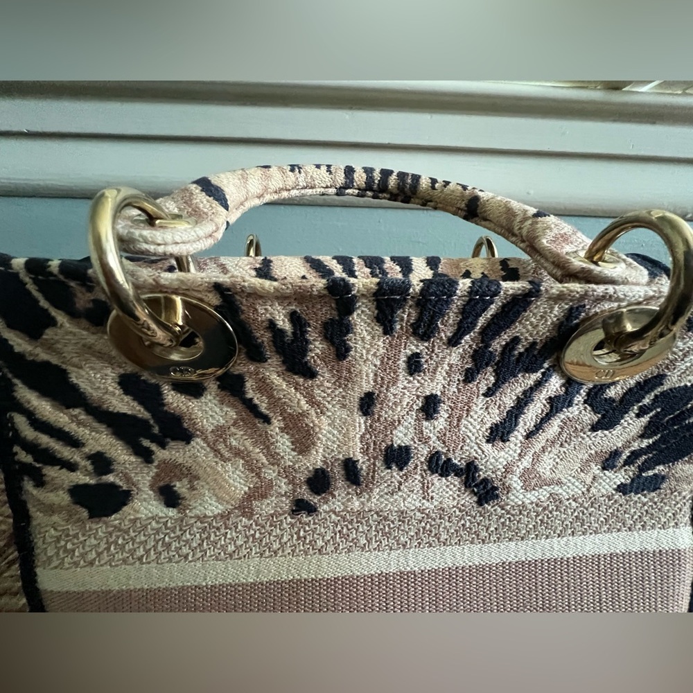 Christian Dior Diana D Lite. FINAL SALE. - Picture 10 of 11